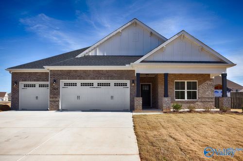 7604 Shaun Leslie Cir, Owens Cross Roads, AL, 35763-4203 | Card Image