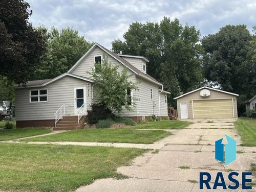 212 E College Ave Avenue, Howard, SD, 57349 | Card Image