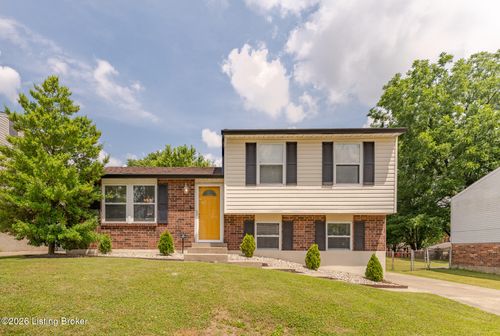 8813 Running Fox Cir, Louisville, KY, 40291-2651 | Card Image
