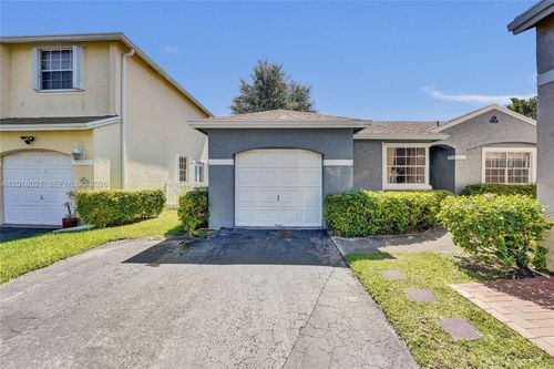 11730 Nw 12th St, Pembroke Pines, FL, 33026-3841 | Card Image