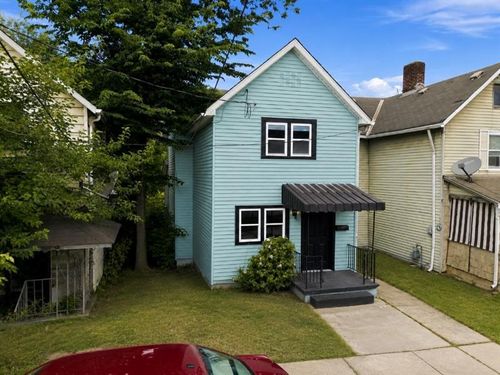 20 Greenwich St, Natrona Heights, PA, 15065-2624 | Card Image