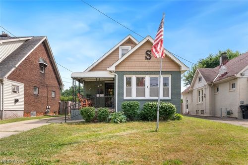 13613 Astor Ave, Cleveland, OH, 44135-5013 | Card Image