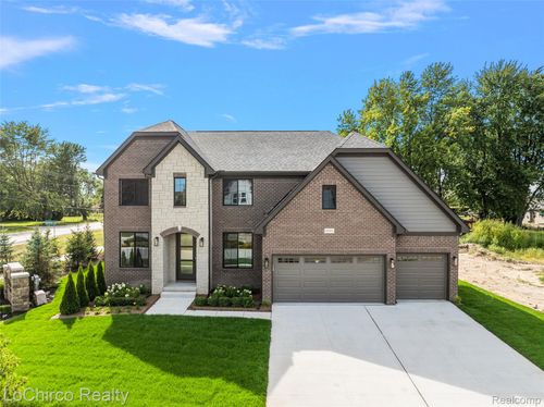 49579 Langford Drive, Macomb Township, MI, 48044 | Card Image