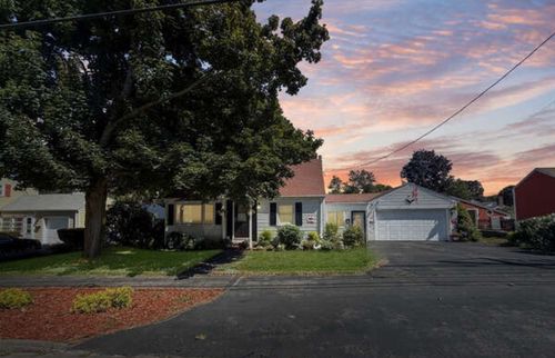 72 Collins St, Danvers, MA, 01923-2638 | Card Image