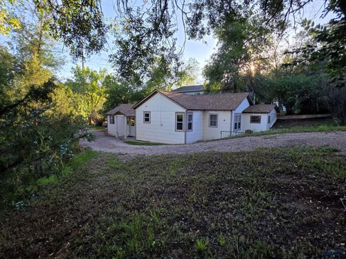 2317 Wilson Ave, Hot Springs, SD, 57747-1123 | Card Image
