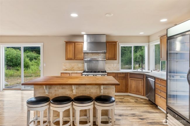932 Tipsoo Loop N, House other with 3 bedrooms, 3 bathrooms and 2 parking in Rainier WA | Image 8