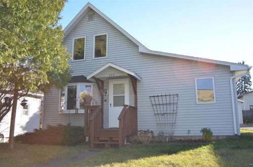 322 Walnut Ave, Carlton, MN, 55718-4300 | Card Image