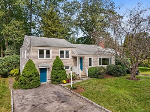 23 Silver Beech Rd, Riverside, CT, 06878-1207 | Card Image