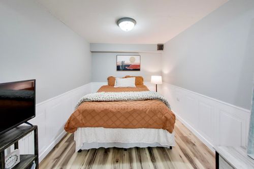 5310 Davis St, Skokie, IL, 60077-1535 | Card Image