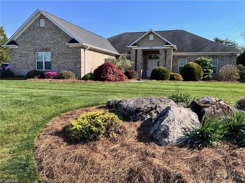 7490 Birchbend Ln, Lewisville, NC, 27023-9845 | Card Image