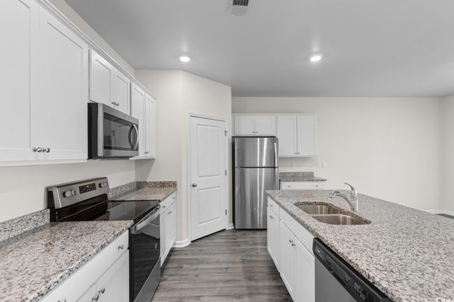 1128 Sennema Cir, House other with 4 bedrooms, 2 bathrooms and 4 parking in Myrtle Beach SC | Image 6