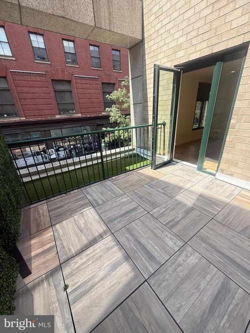 1128 Walnut St, PHILADELPHIA, PA, 19107-5568 | Card Image
