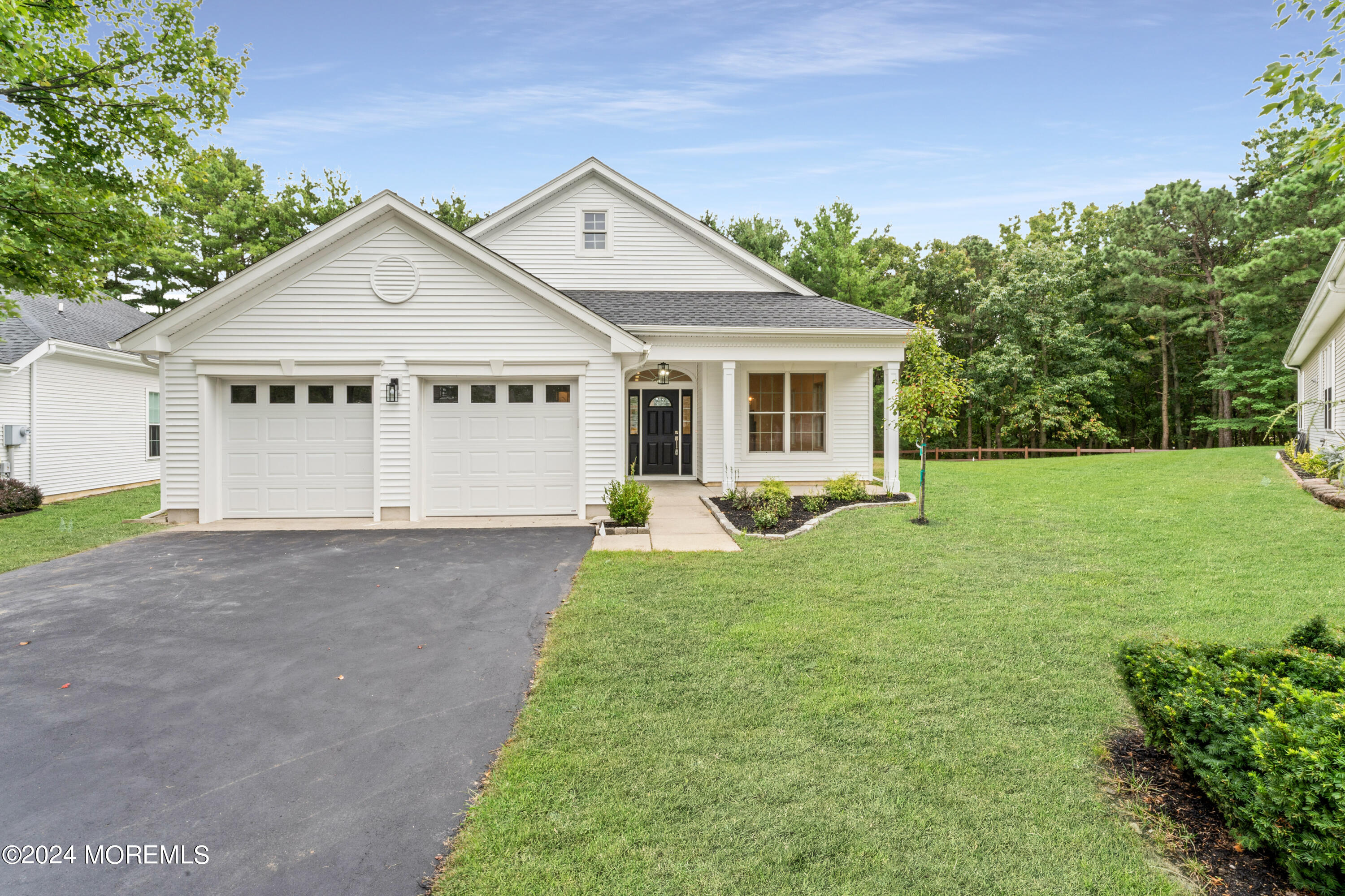 Dapplefields Ct, Lakewood, NJ 08701