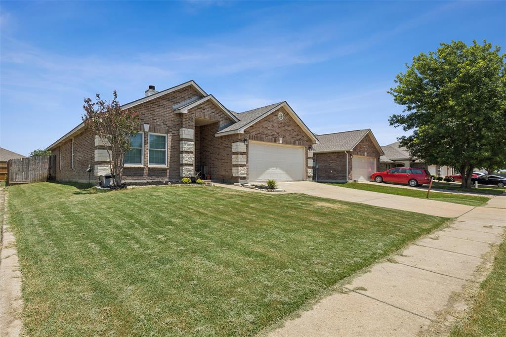 Cathy Dr, Burleson, TX 76028