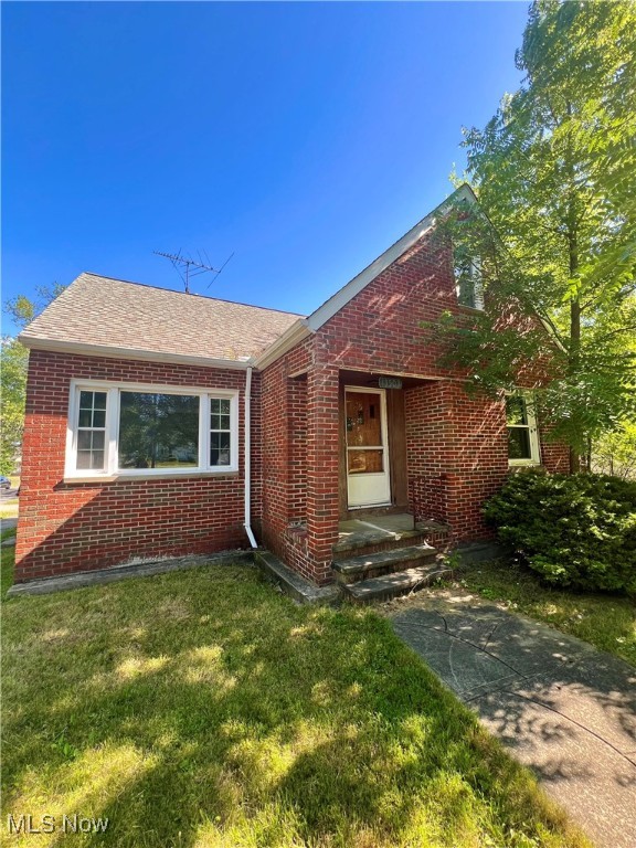 Rockside Rd, Garfield Heights, OH 44125