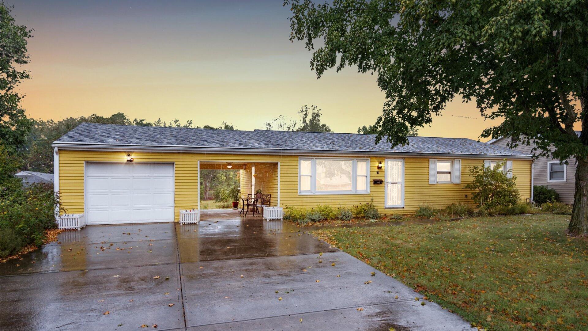 Beech Rock Dr, Zanesville, OH 43701