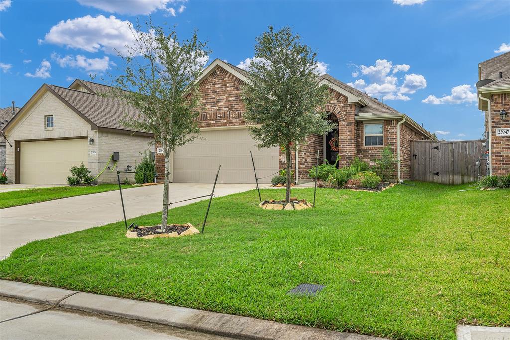 Falling Daylight Dr, Hockley, TX 77447