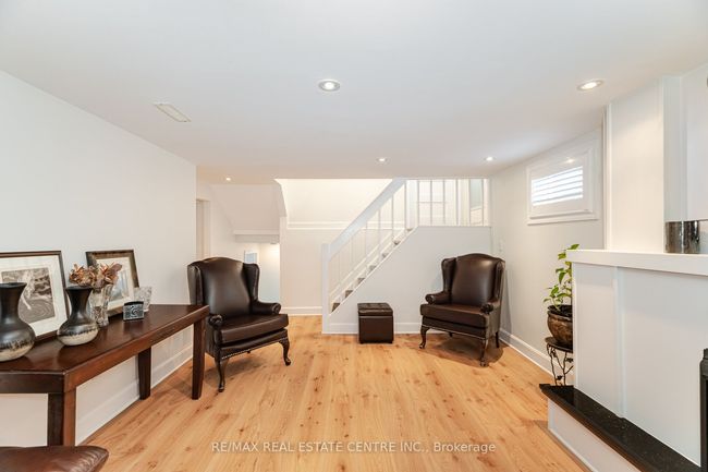 55 Mallard Cres, House attached with 4 bedrooms, 2 bathrooms and 3 parking in Brampton ON | Image 10