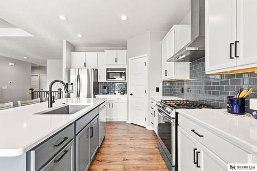 8014 N 167th Ave, Bennington, NE, 68007-2842 | Card Image