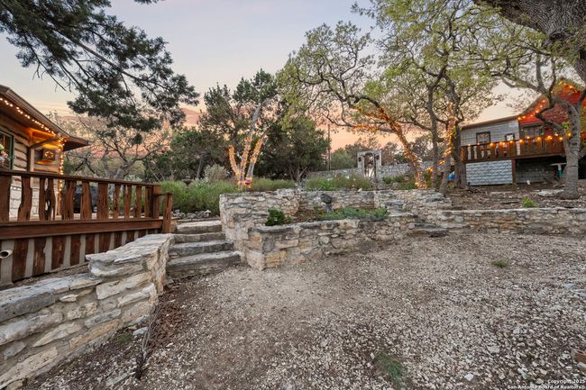 110 Apacheria Pass W, House other with 3 bedrooms, 3 bathrooms and null parking in Comfort TX | Image 18