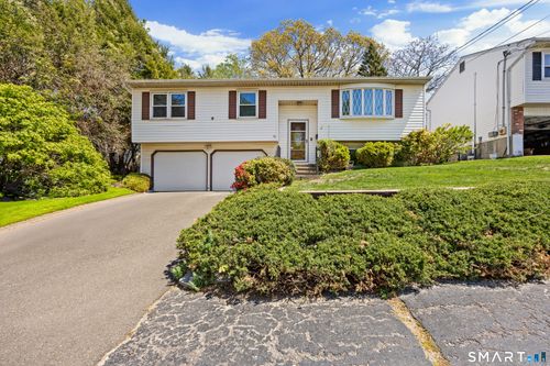 76 Worcester Ave, Waterbury, CT, 06705-3040 | Card Image