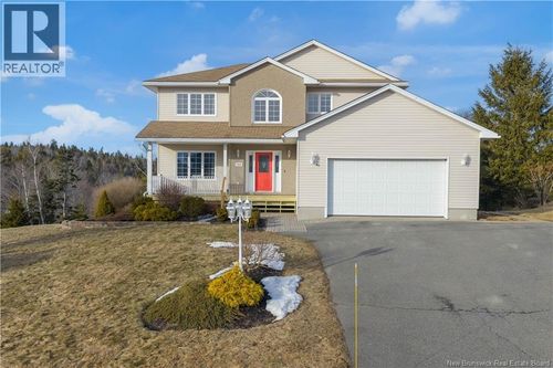 102 Cedarwood Dr, Saint John, NB, E2K5P4 | Card Image