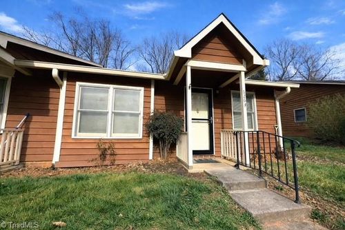 626 Rock Garden Cir, Winston Salem, NC, 27104-3475 | Card Image