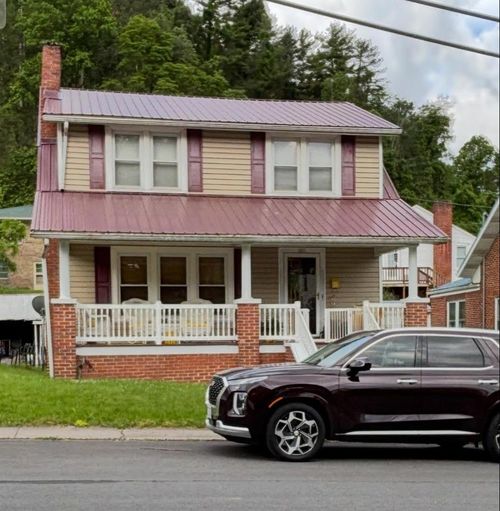 306 Virginia Ave, Richlands, VA, 24641-2933 | Card Image