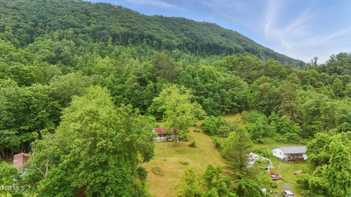 5065 Tahoe Trl, Saltville, VA, 24370-3525 | Card Image