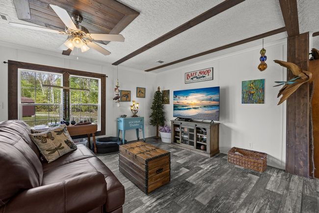 11200 Ne 22 Nd Ct, House other with 4 bedrooms, 3 bathrooms and null parking in BRANFORD FL | Image 13