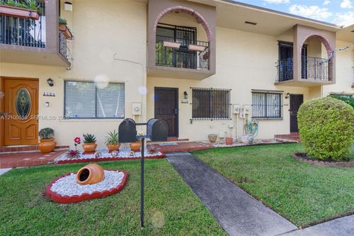1786-1786 W 42nd St, Hialeah, FL, 33012-5868 | Card Image