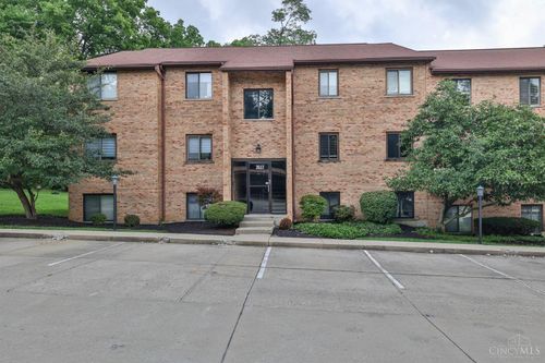 3517 W Fork Rd, Cincinnati, OH, 45211-1962 | Card Image