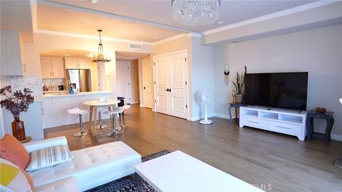 apt-201-1598 Long Beach Blvd, Long Beach, CA, 90813-2384 | Card Image