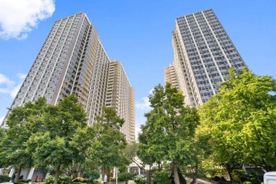 1306 - 4250 N Marine Drive, Condo with 1 bedrooms, 1 bathrooms and 1 parking in Chicago IL | Image 1