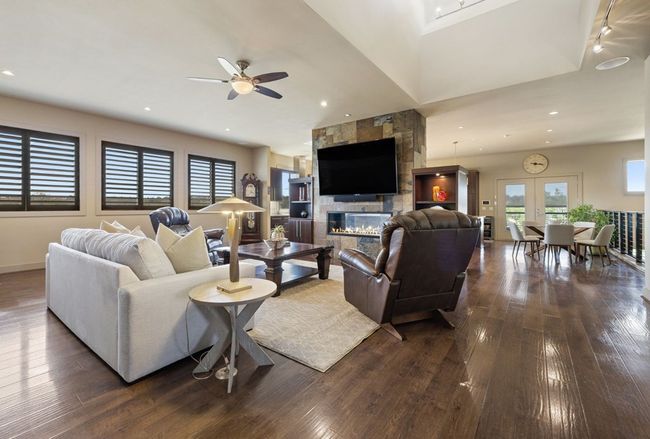 2401 W Fitzhugh Rd, House other with 3 bedrooms, 3 bathrooms and 3 parking in Dripping Springs TX | Image 16