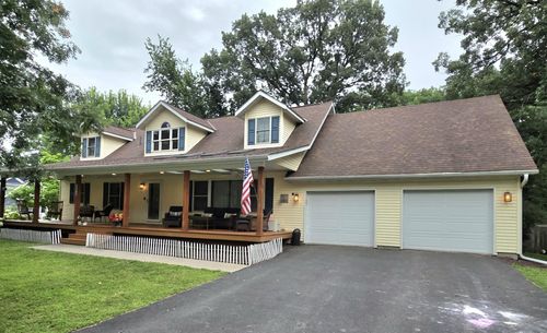 2574 1st St, White Bear Tp, MN, 55110-2409 | Card Image