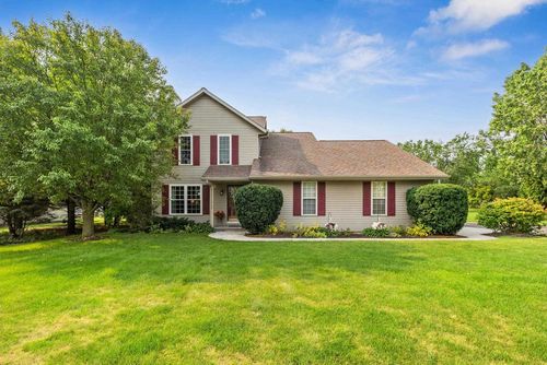 W6889 Greenridge Drive, GREENVILLE, WI, 54942 | Card Image