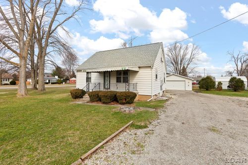 108 S Occidental Rd, Tecumseh, MI, 49286-1226 | Card Image