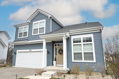 1868 Forestview Ct, Lake Geneva, WI, 53147-5613 | Card Image