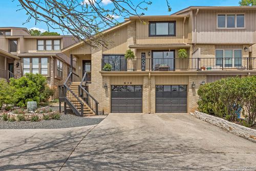 636 Oakland Hills Ln, Kerrville, TX, 78028-6425 | Card Image