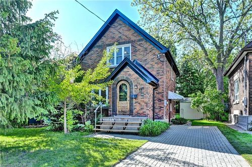 125 Roger St, Waterloo, ON, N2J1A7 | Card Image