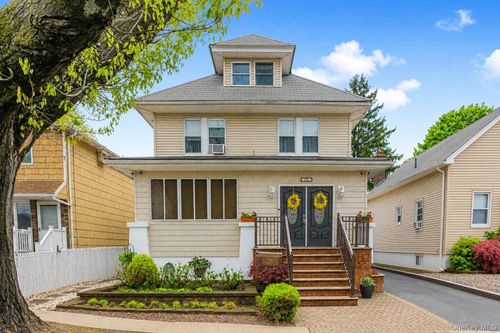 109 Adams Ave, Staten Island, NY, 10306-3401 | Card Image