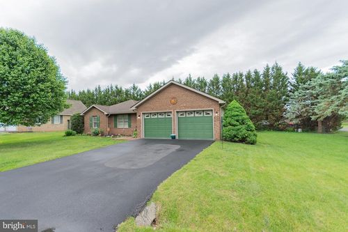 406 Azalea Ln, MARTINSBURG, WV, 25401-2088 | Card Image