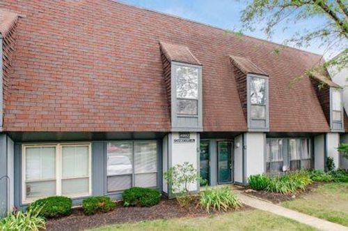 apt-e-4692 Charecote Ln, Columbus, OH, 43220-3523 | Card Image