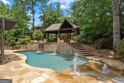 201 Southampton Circle, House other with 5 bedrooms, 5 bathrooms and 3 parking in Johns Creek GA | Image 2