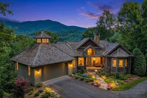 35 Valley Vista Ct, Banner Elk, NC, 28604-6945 | Card Image