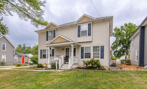 216 W Flint St, Lake Orion, MI, 48362-3034 | Card Image