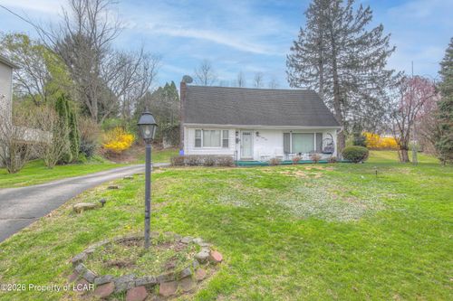 429 Mclean St, Dupont, PA, 18641-1328 | Card Image