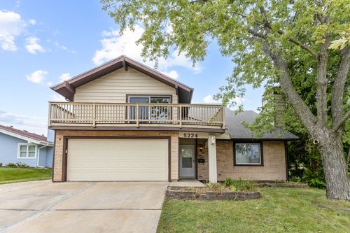 5224 Arlington Cir, Hanover Park, IL, 60133-5519 | Card Image