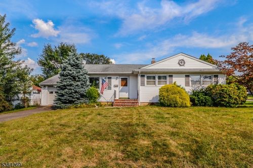 984 Feather Bed Ln, Edison, NJ, 08820-1242 | Card Image